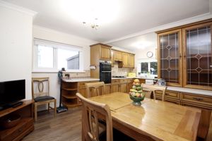 Kitchen/Diner- click for photo gallery